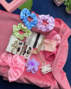 ??? Special Rakhi Hair Accessory Hamper ? Just ?499! ???